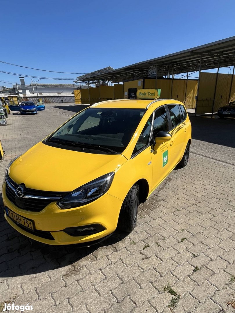 Taxi kiadó/ opel zafira 2019
