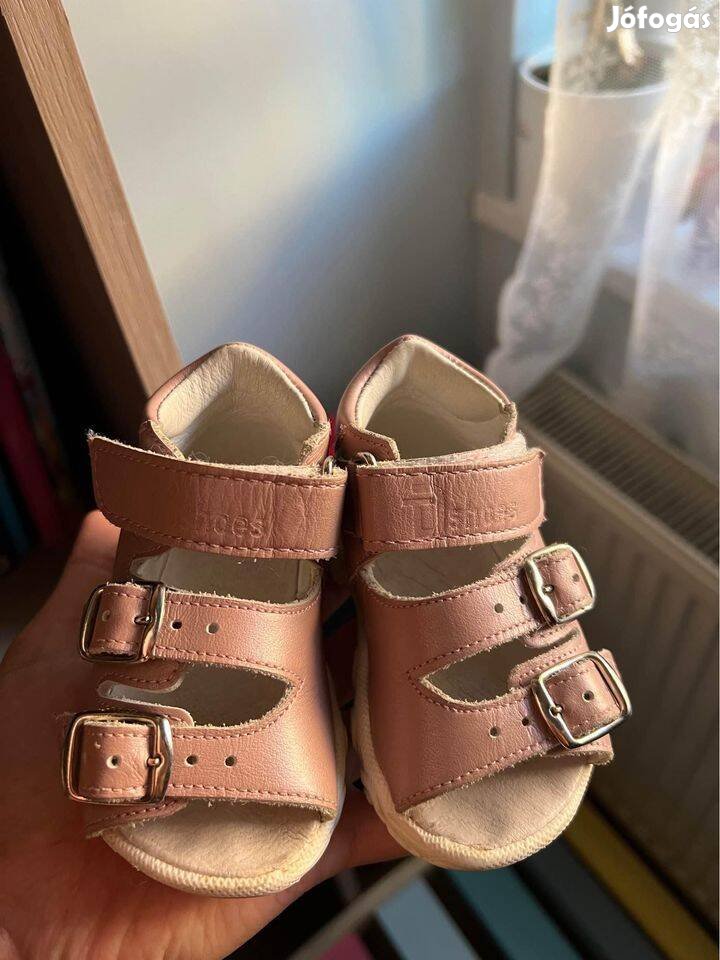 Td shoes rosegold 19-es szandál