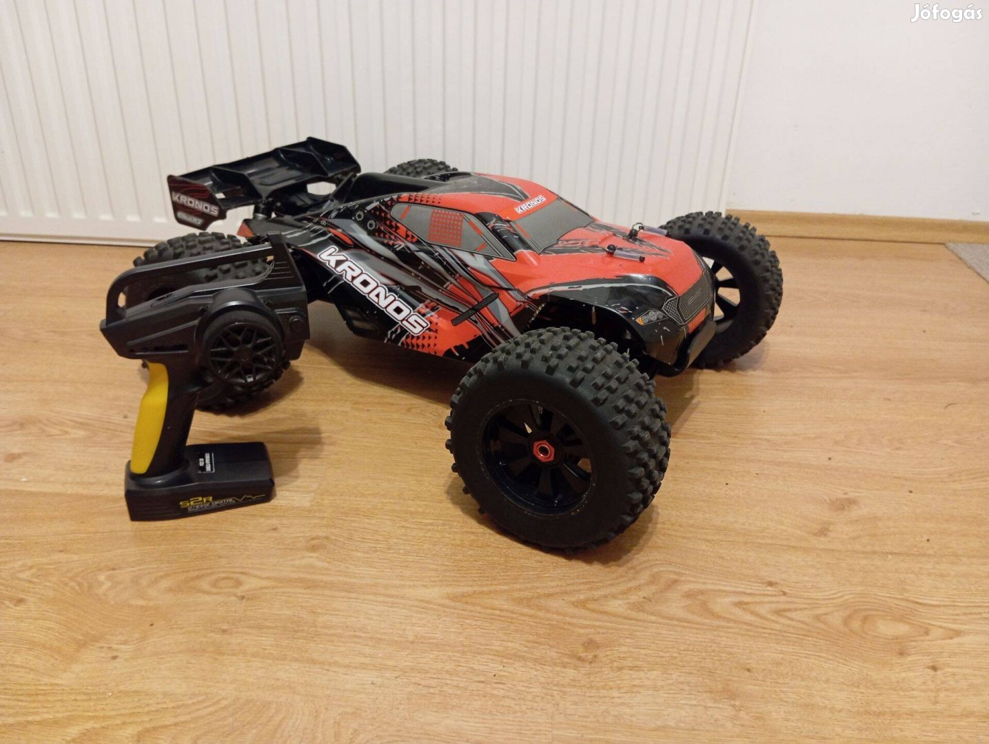 Team Corally Kronos 1:8 Rc autó