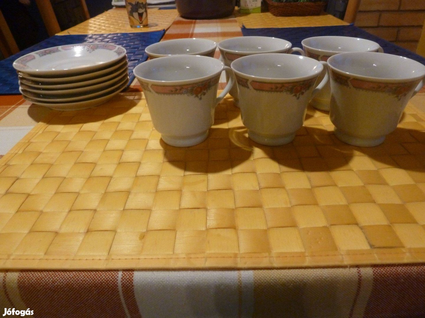 Teás készlet csésze alj