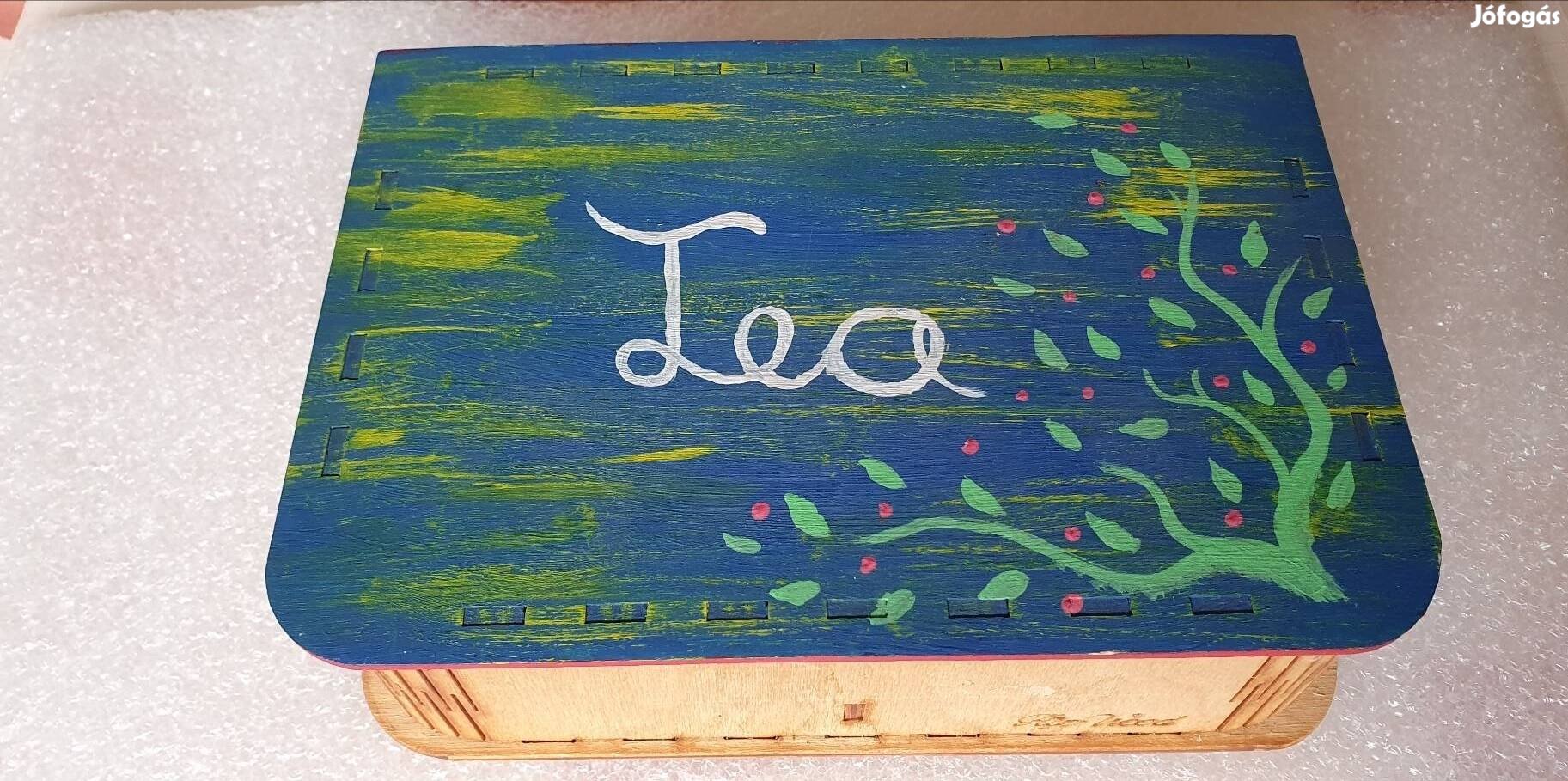 Teatartó fa doboz egyedi festéssel