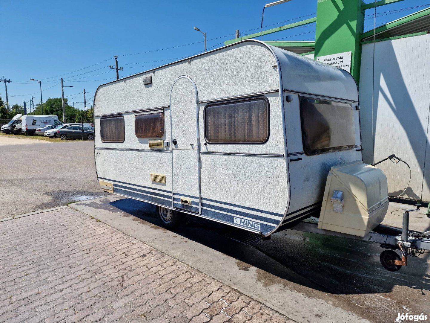 Tec King 440 lakokocsi telepitesre, 4 fekhelyes, akar leszallitassal