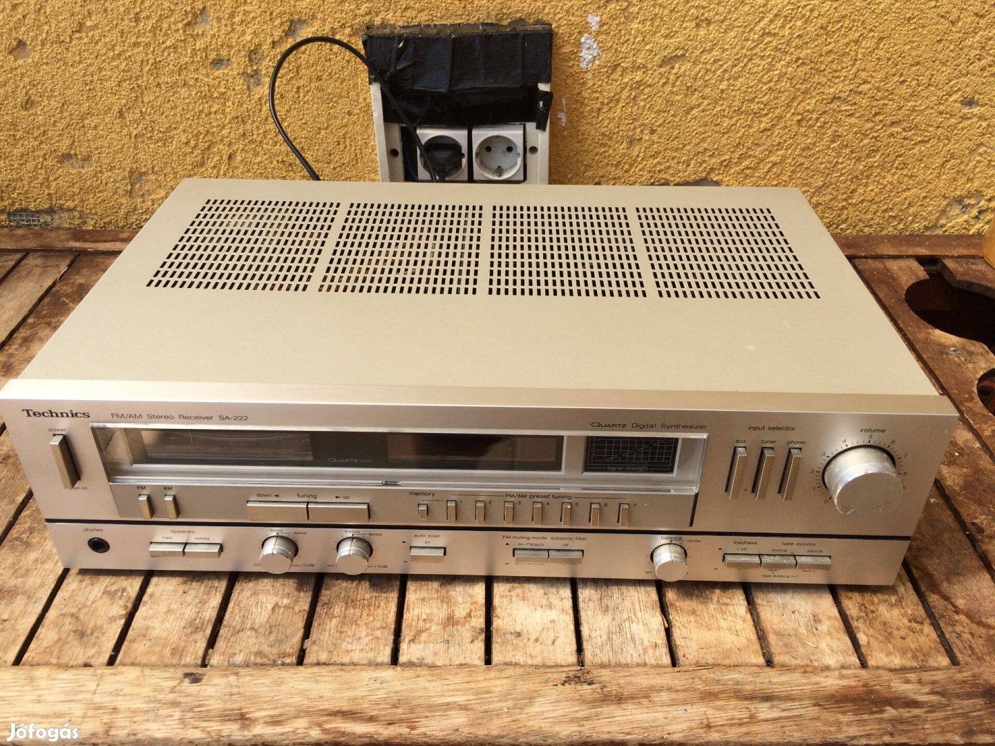 Technics SA-222 Sztereó Rádió Erősítő 270 W 4 csatornás