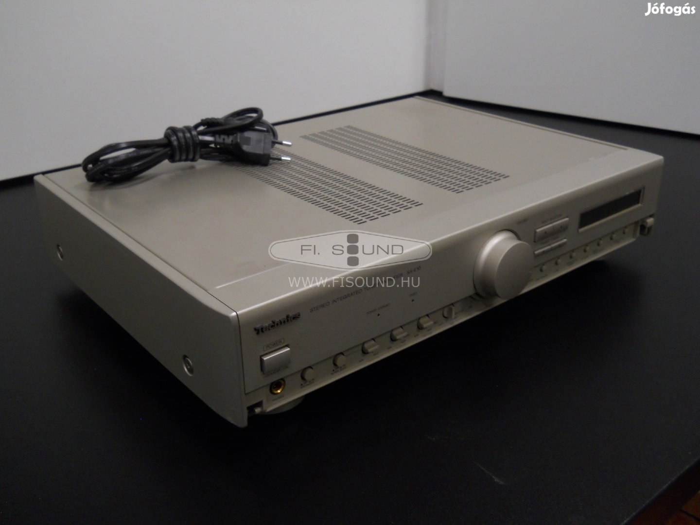 Technics SA-E10 ,2x85W,4-16 ohm,rádiós sztereo erősítő