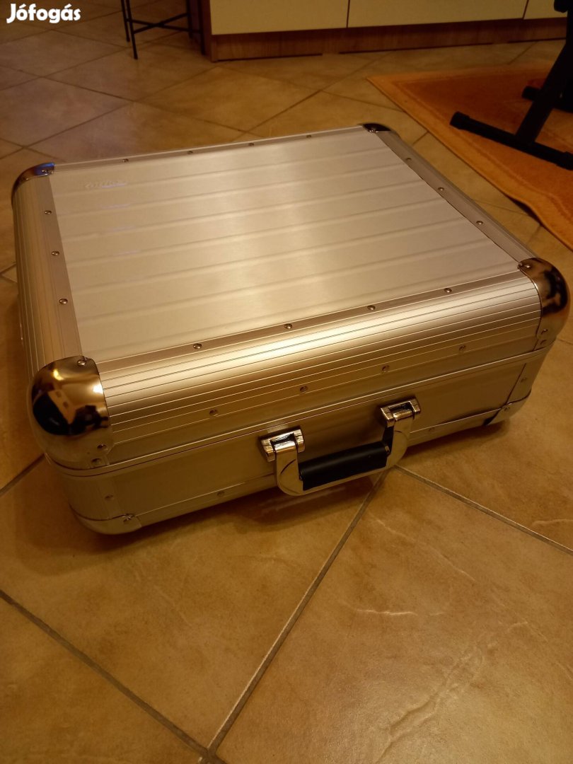 Technics SL-1200 flightcase szállító koffer.