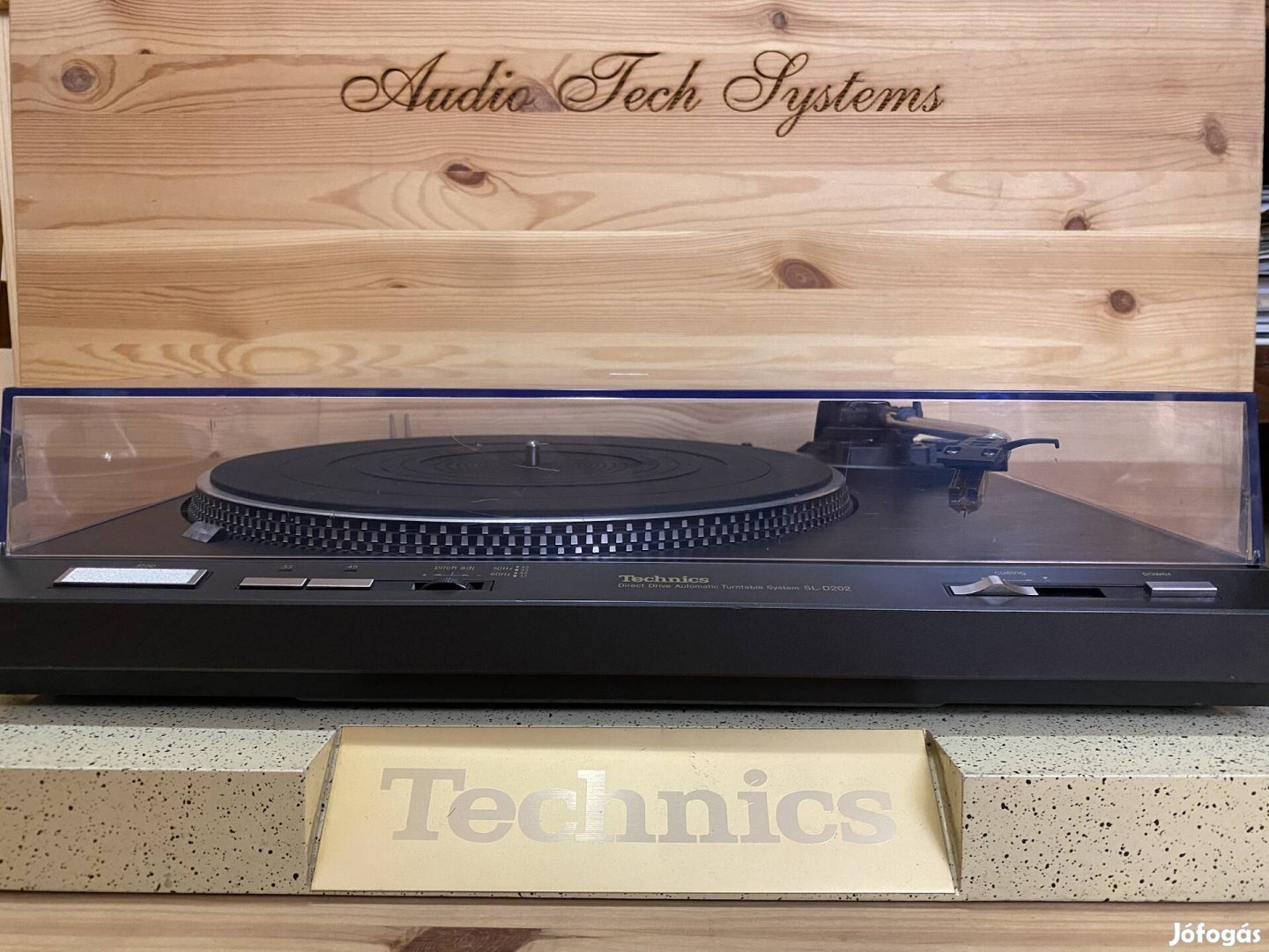 Technics SL-D202 direkt hajtású félautomata lemezjátszó