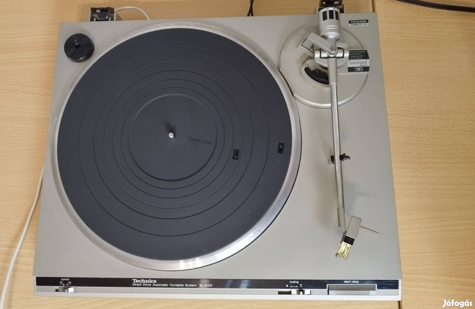 Technics SL D 310 direct drive bakelit lemezjátszó +Japán RCA kábel