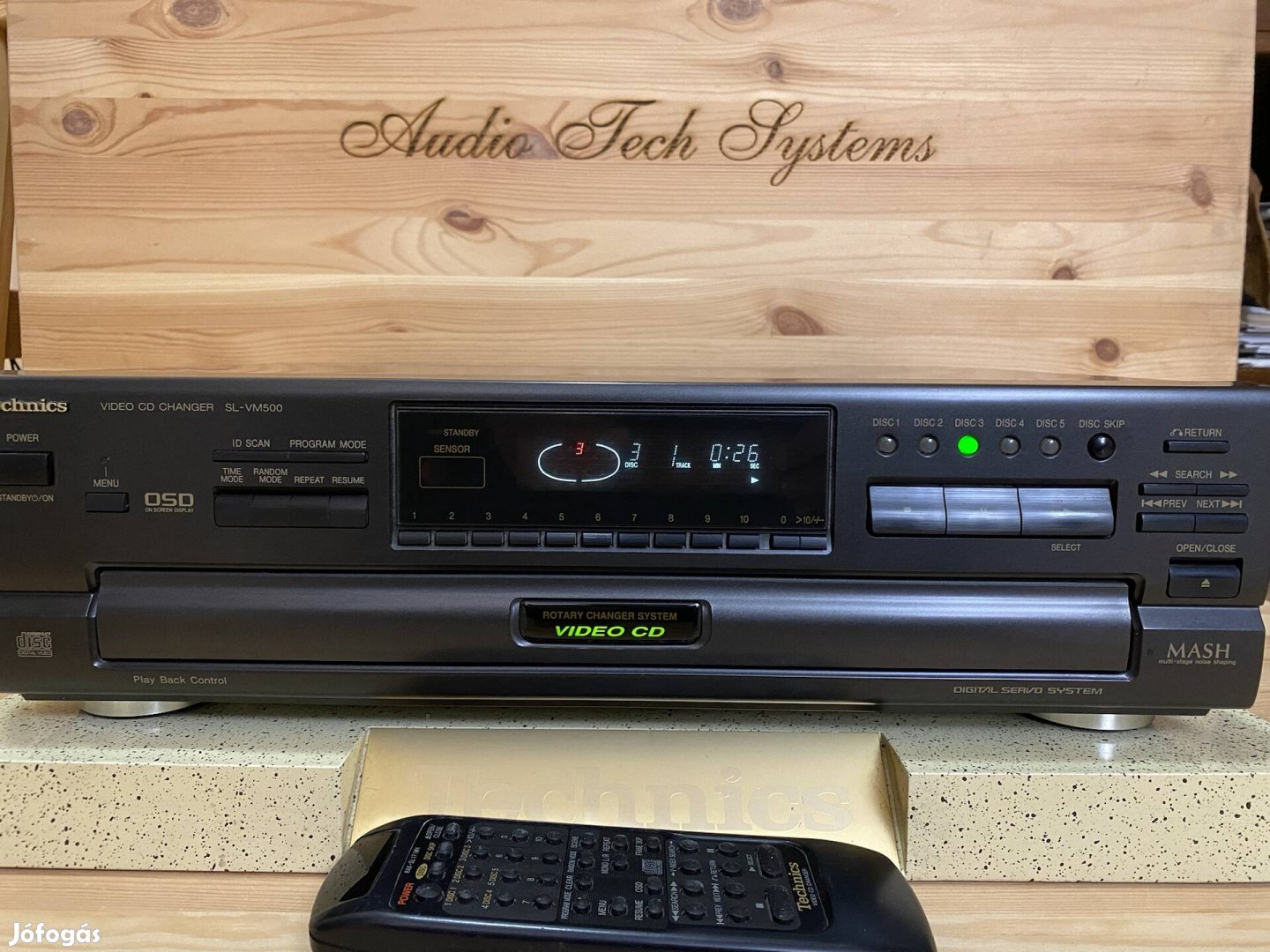 Technics SL-VM500 öt lemezes videó/audio cd lejátszó.