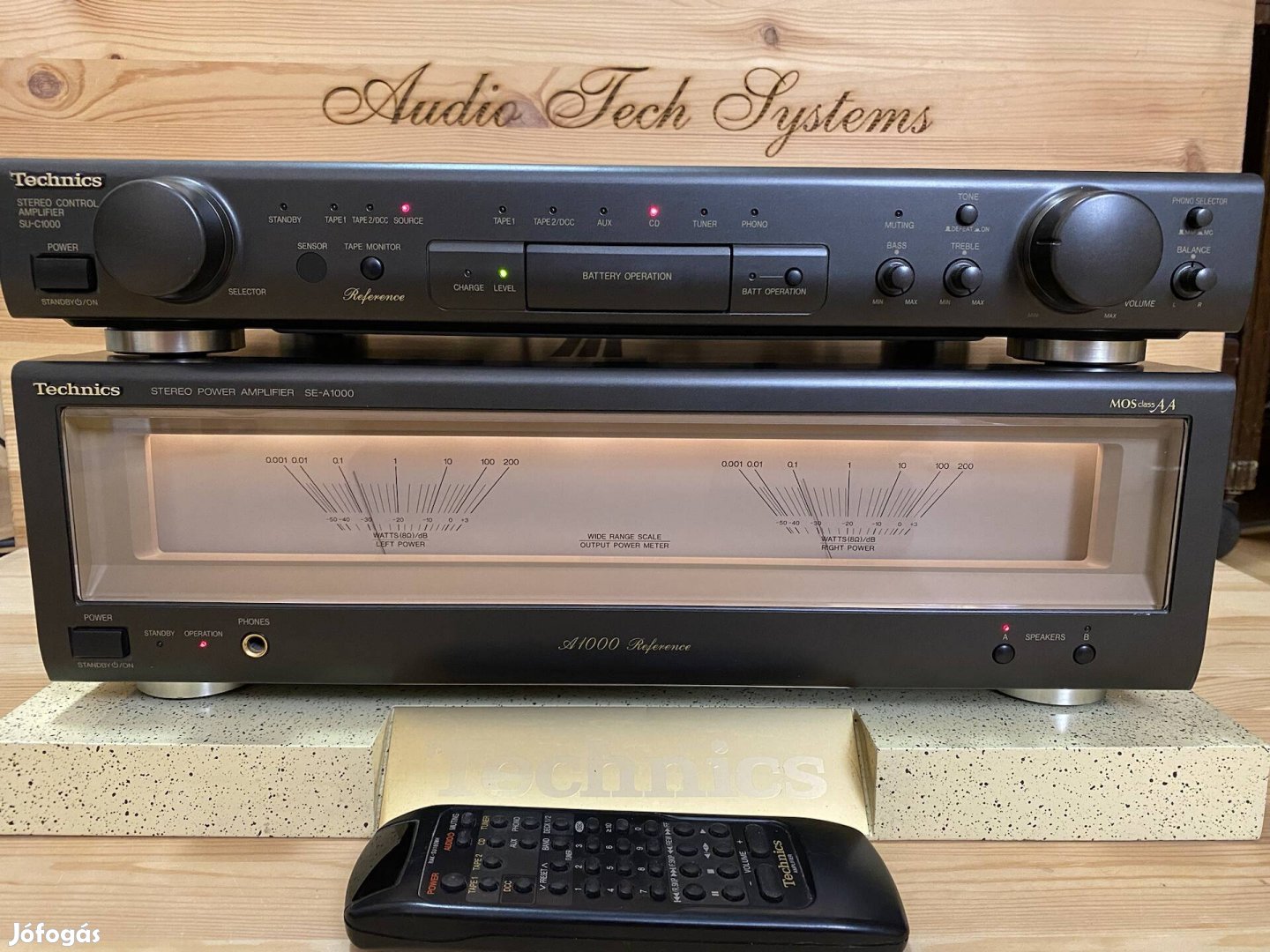 Technics SU-C1000 előerősítő, SE-A1000 végerősítő pár. 