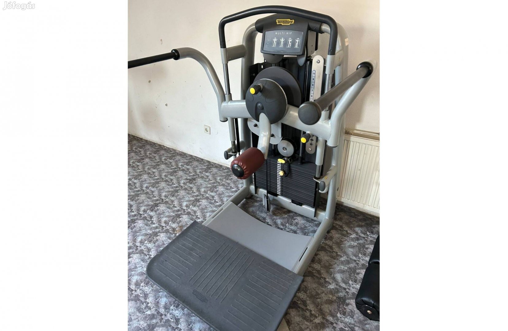 Technogym Multi Hip farizomgép profi edzőtermi, 95kg súly