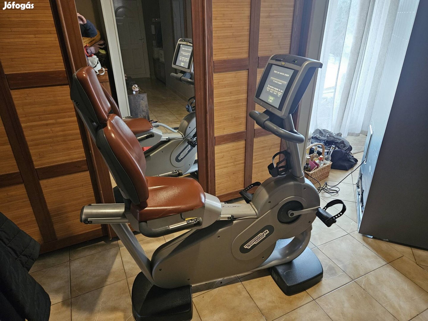 Technogym Recline háttámlás kerekpár 