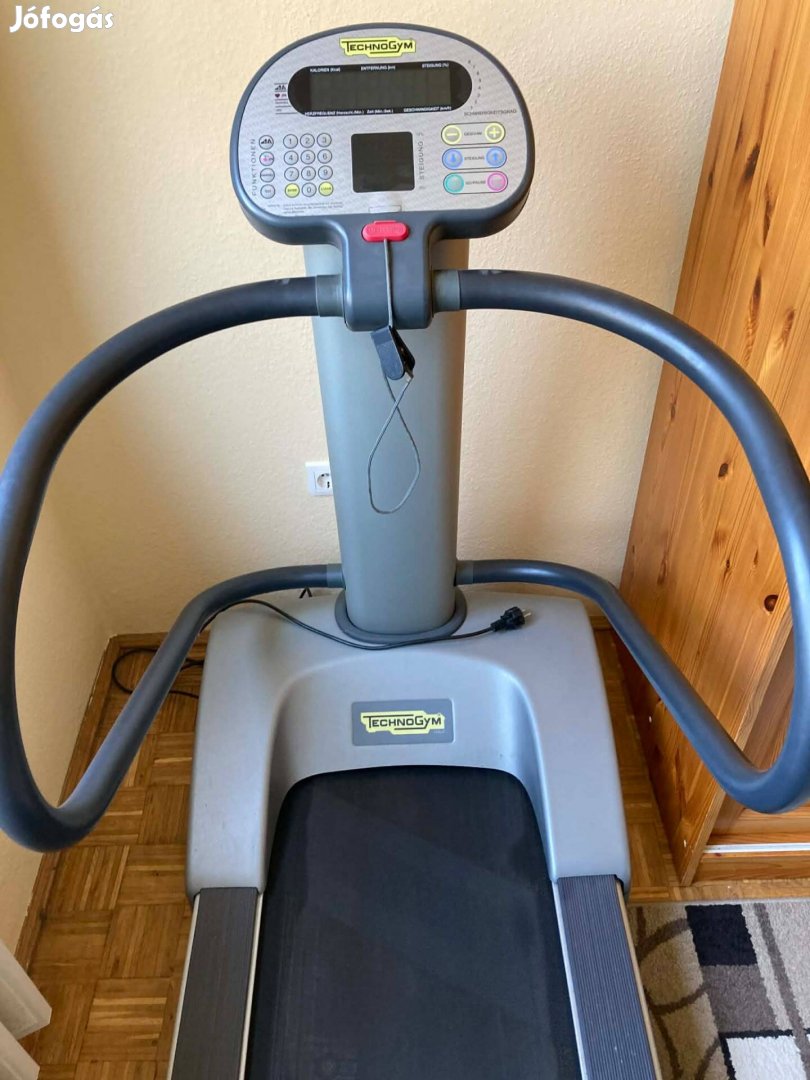 Technogym futópad