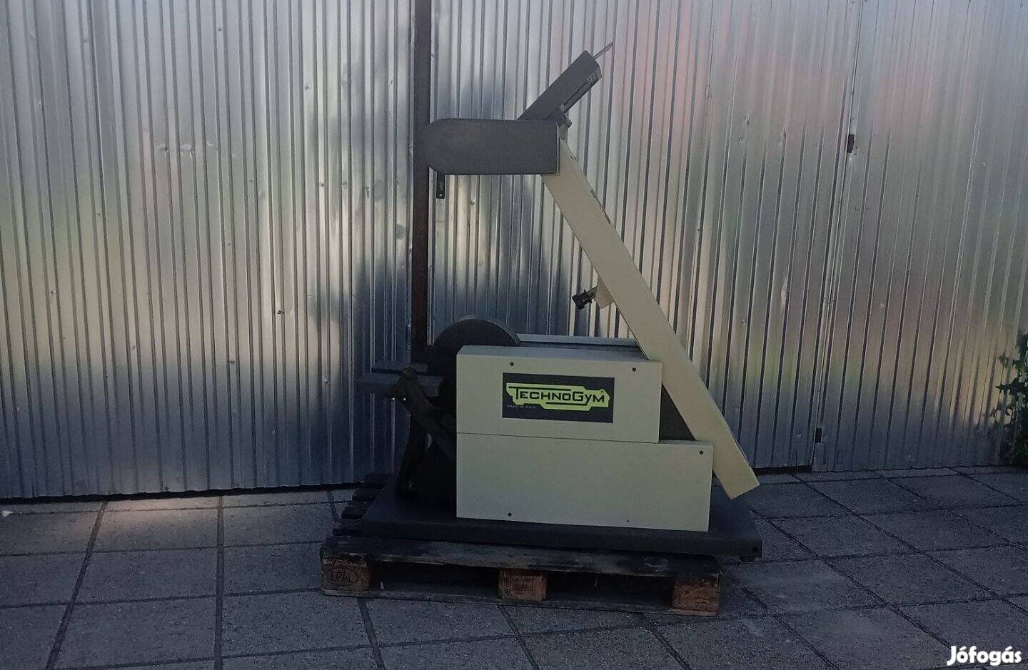 Technogym lépcsőző gép alkatrésznek