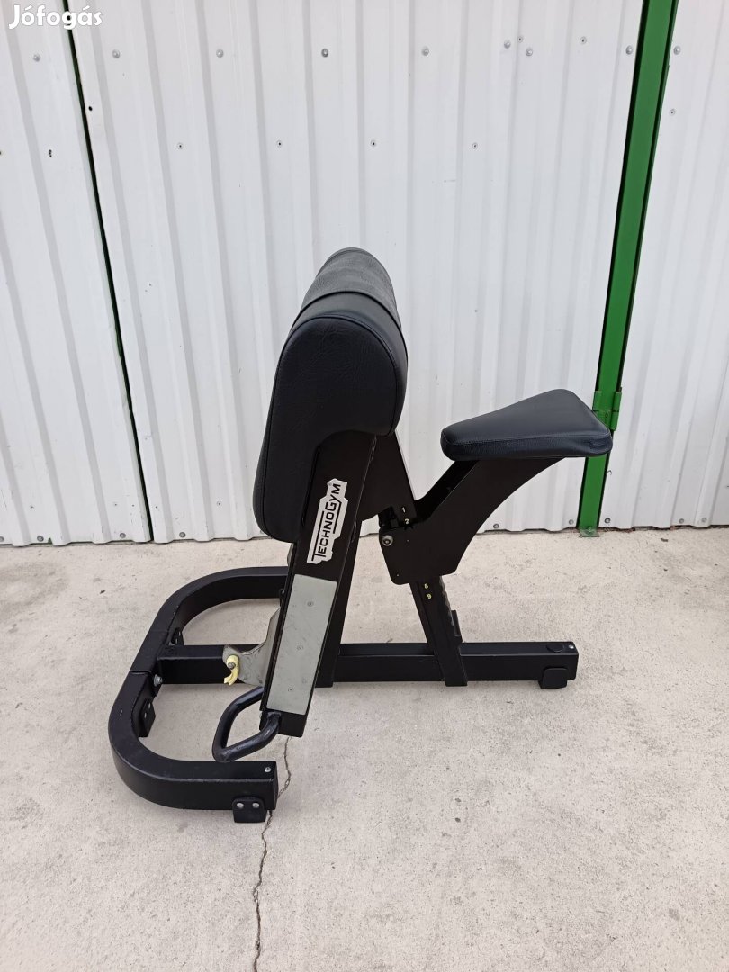 Technogym pure strenght scott pad eladó!