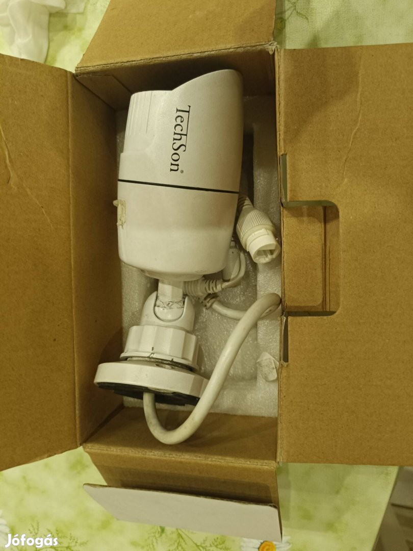Techson IP kamera használt és egy techson rögzítő