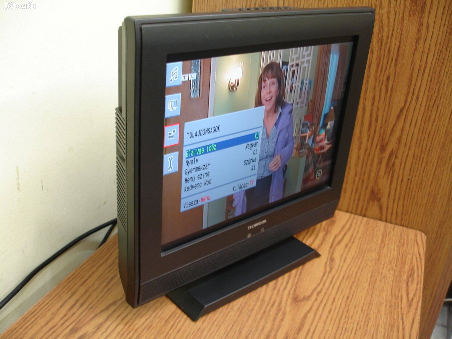 Techwood Natus X815DVB-T LCD tv 15" ( 38cm ) Lapos televízió monitor
