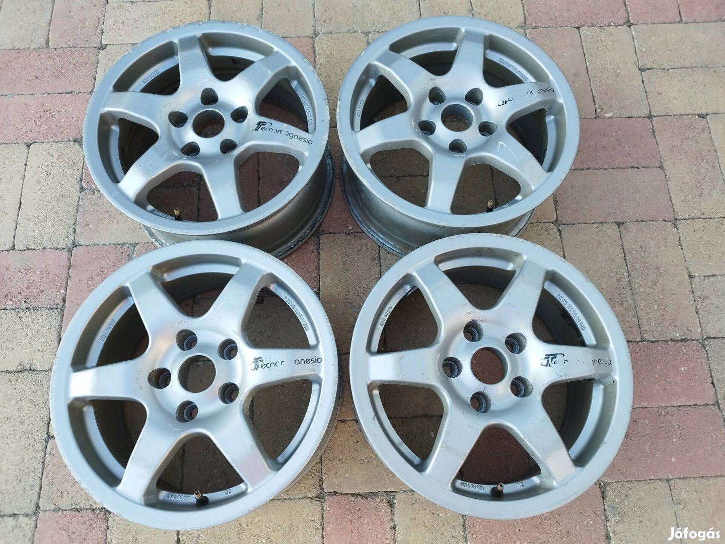 Tecnomagnesio alufelni 7x15 5x110 (108 / 112)