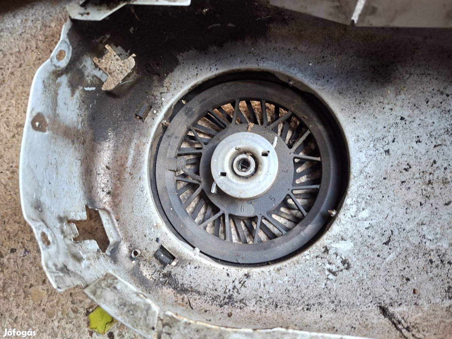 Tecumseh fűnyíró motor berántó