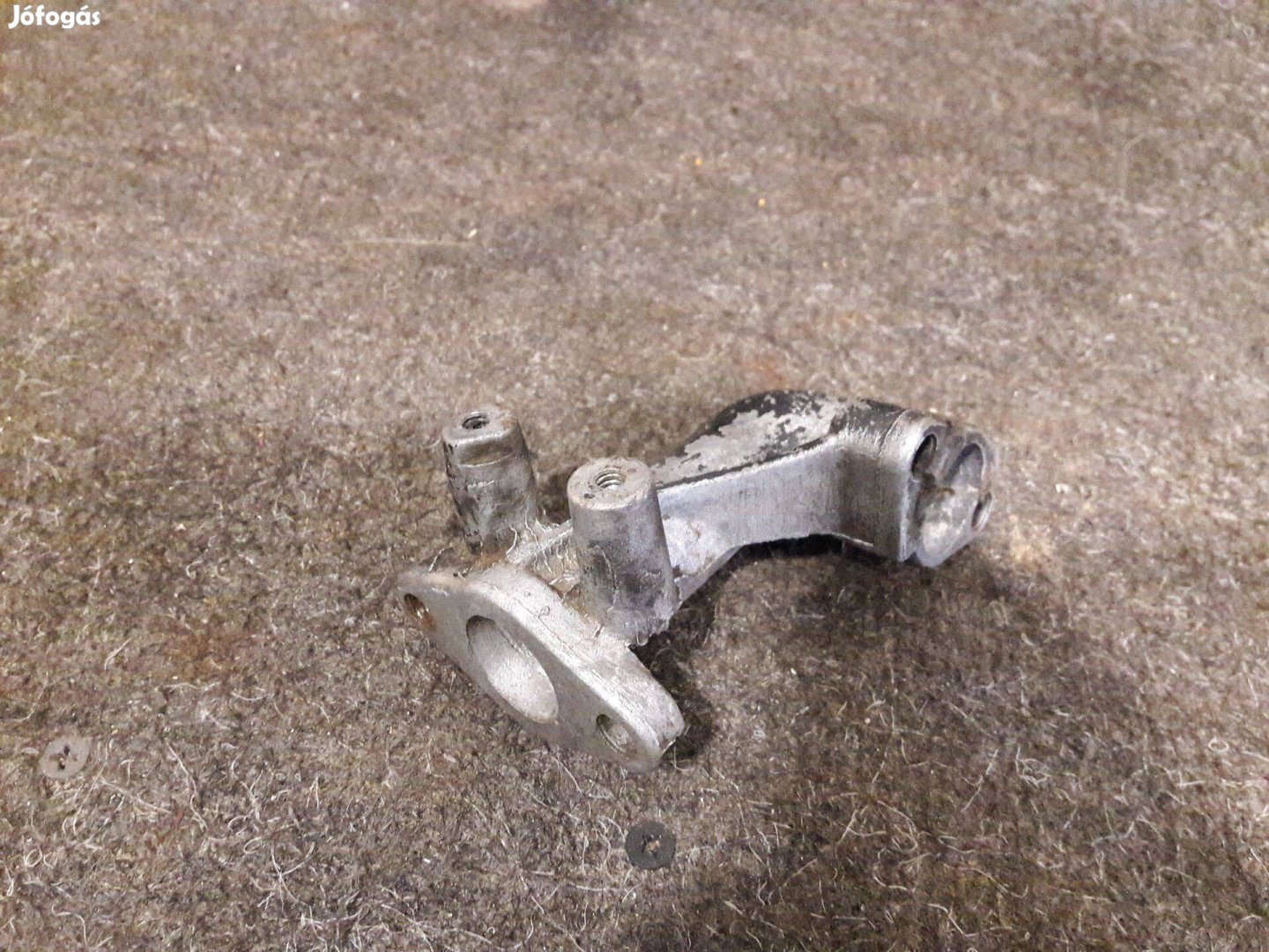 Tecumseh kapálógép fűnyíró gyári karburátor szívócsonk