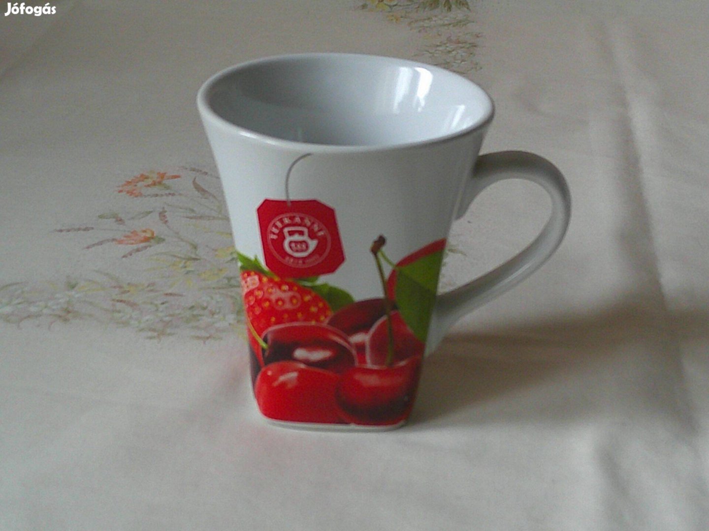 Teekanne porcelán teás csésze, bögre Gyümölcsös