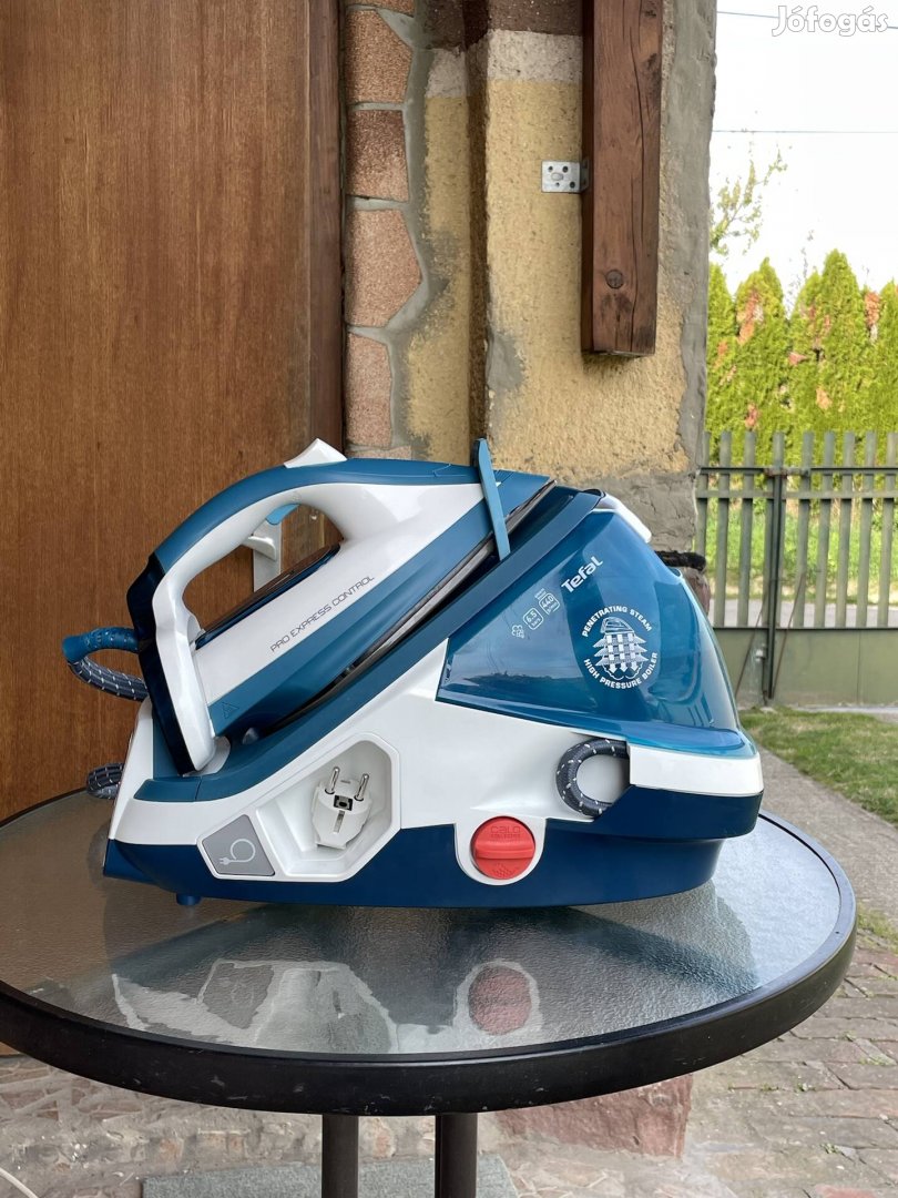 Tefal Pro Express Control csúcskategóriás gőzállomás