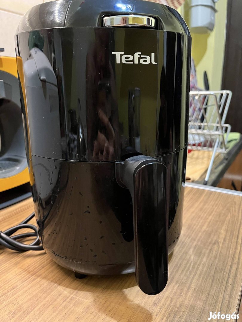 Tefal forró levegős sütő 1,6l fekete