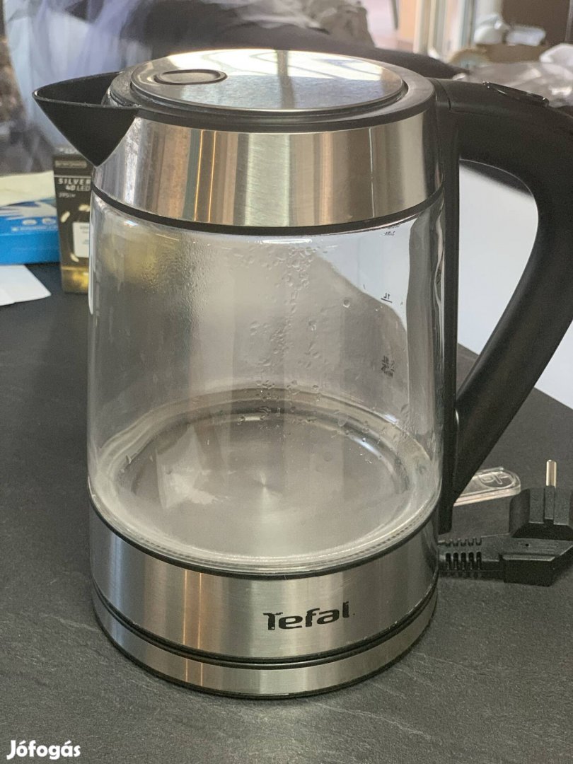 Tefal vízforraló LED-es átlátszó 1,7 l 