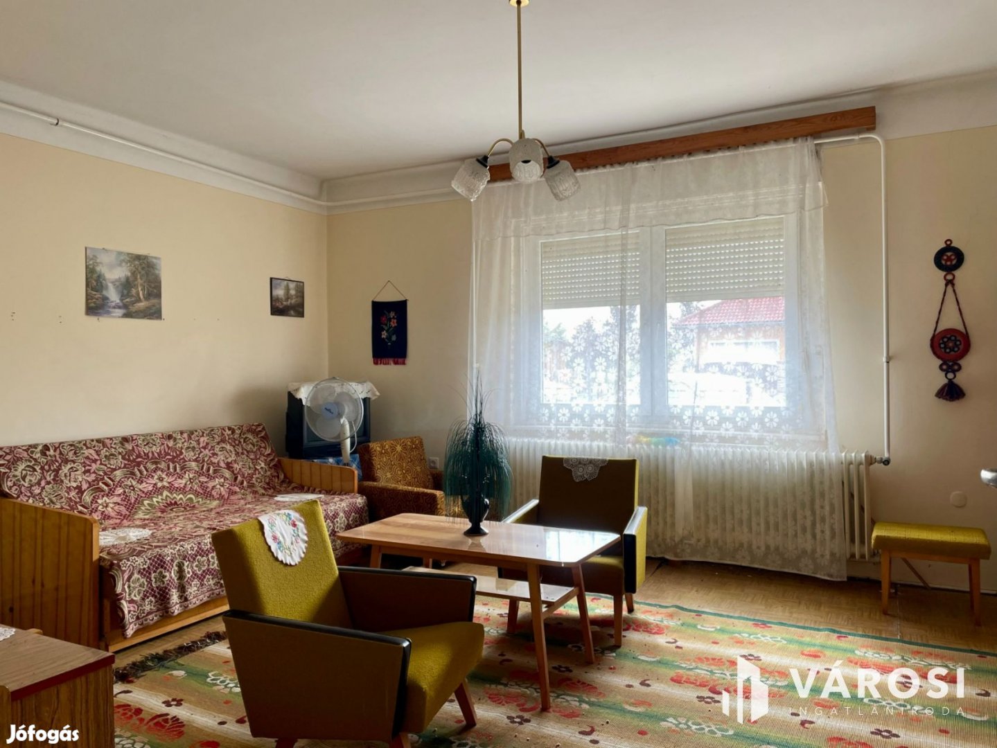 Tégla építésű kis ház Enyingen, sok lehetőséggel