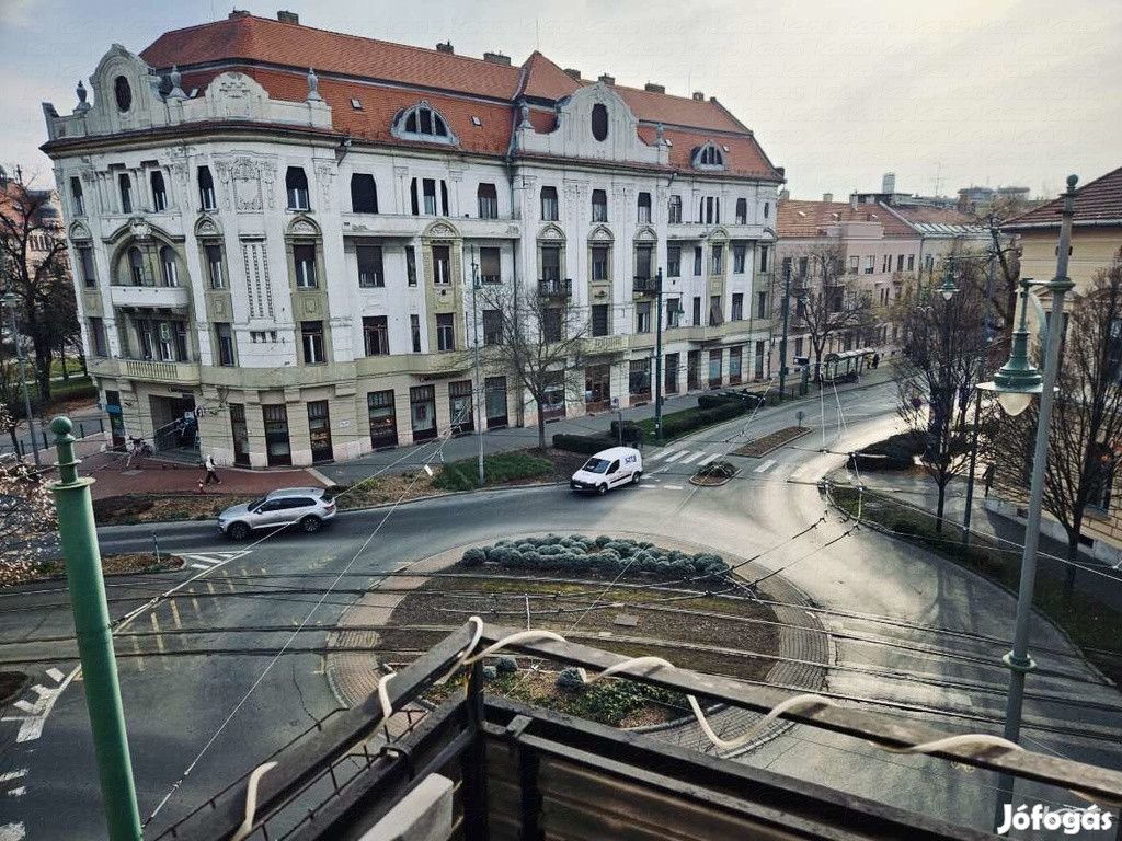 Téglalakás Belváros szívében  | - Szeged
