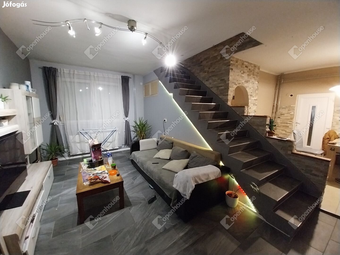 Téglalakás nagyon jó áron!