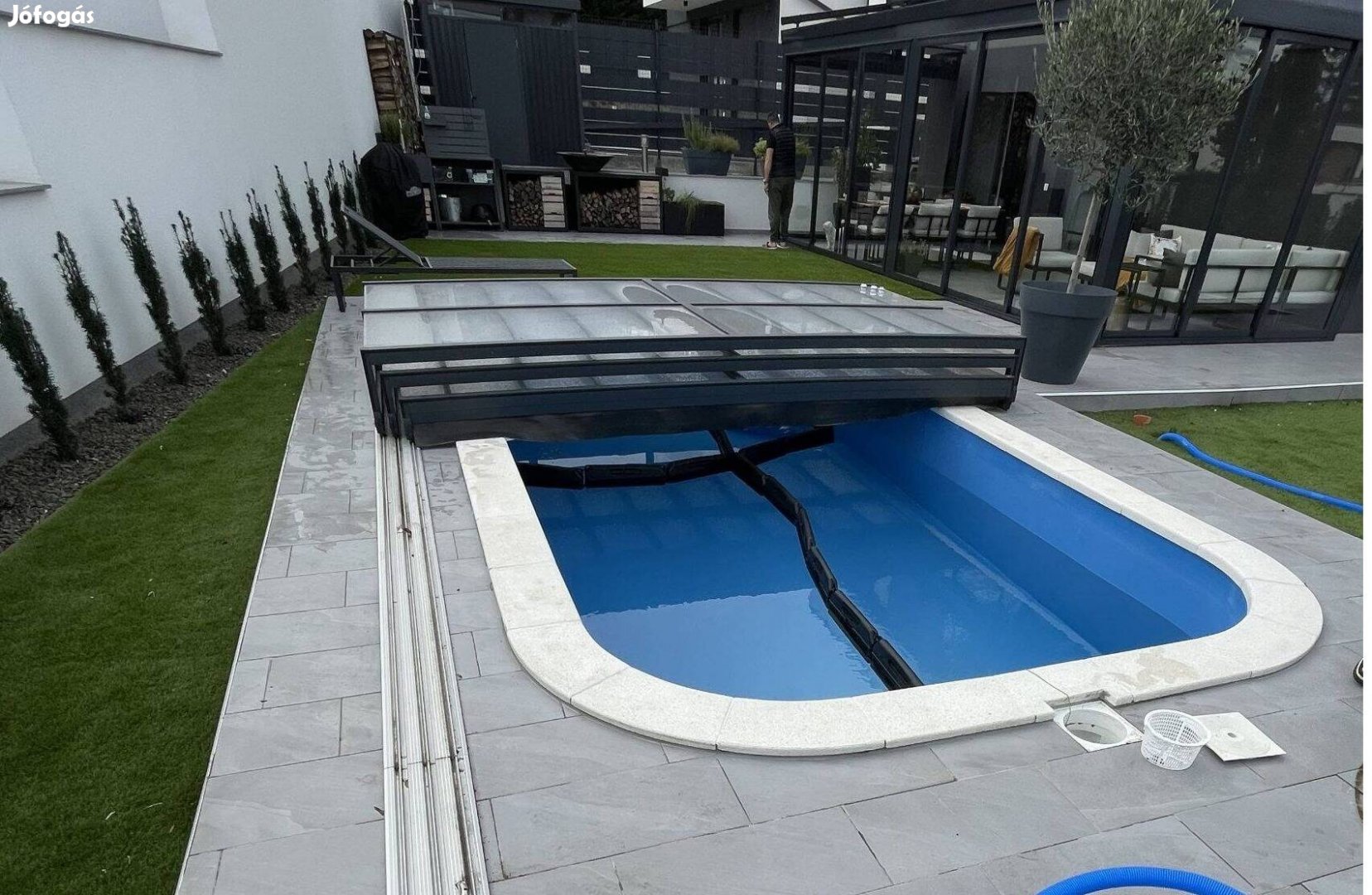 Téglalap alakú medencetest lekerekített sarokkal 5 x 3 x 1,5 m