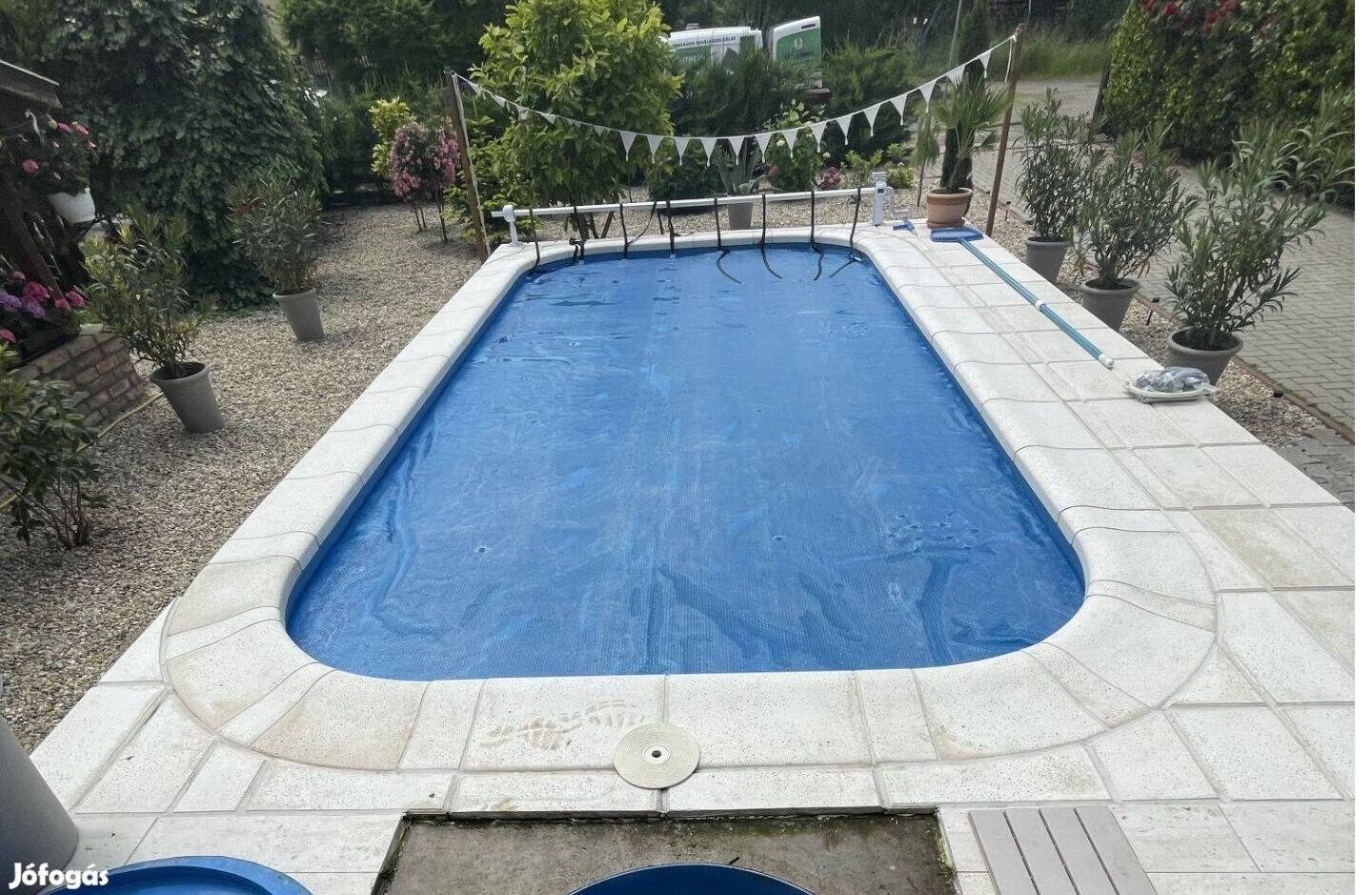 Téglalap alakú medencetest lekerekített sarokkal 6 x 3 x 1,2 m