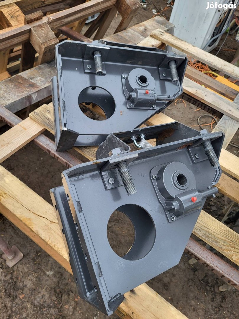 Teherautó pótkerék csörlő