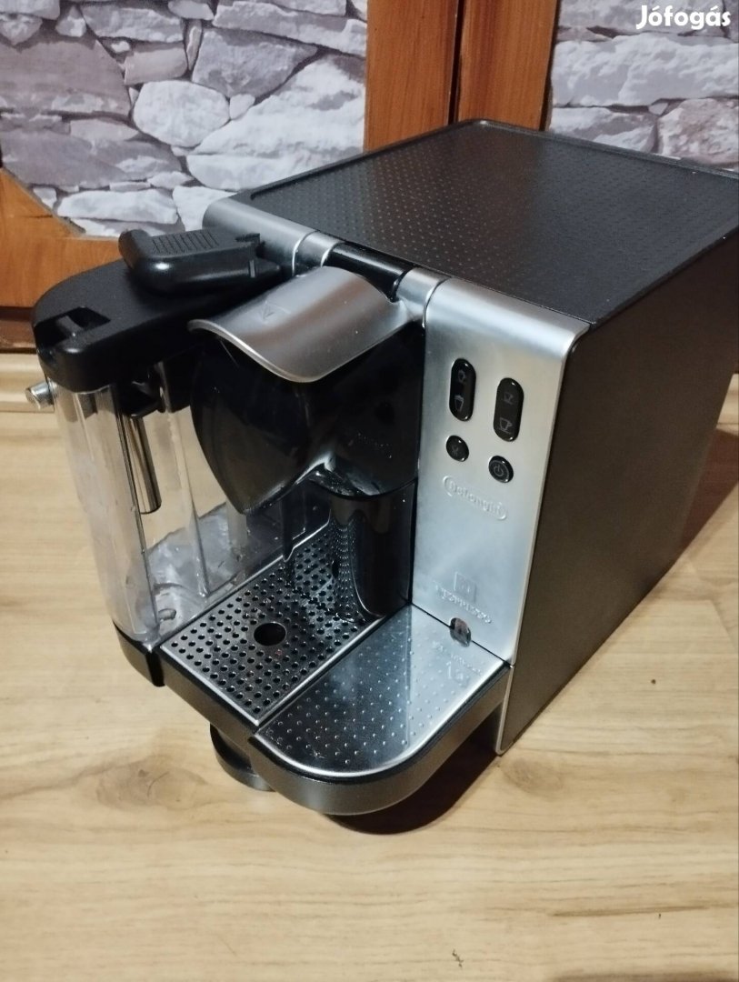 Tejhabosítós De'Longhi Nespresso kapszulás kávéfőző 