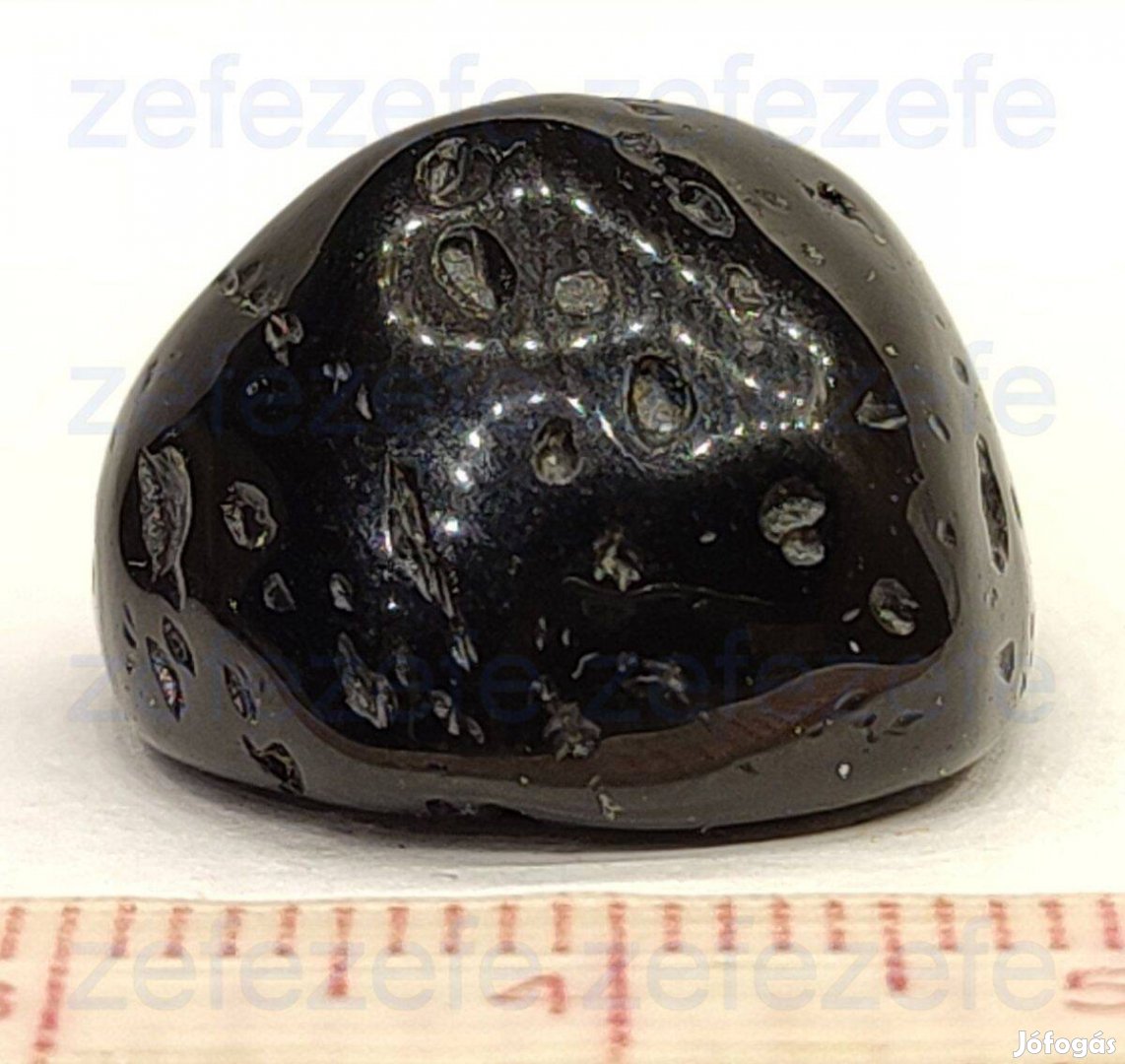 Tektit Meteorit - 4,74 gramm / 23,7 karát (1143.)