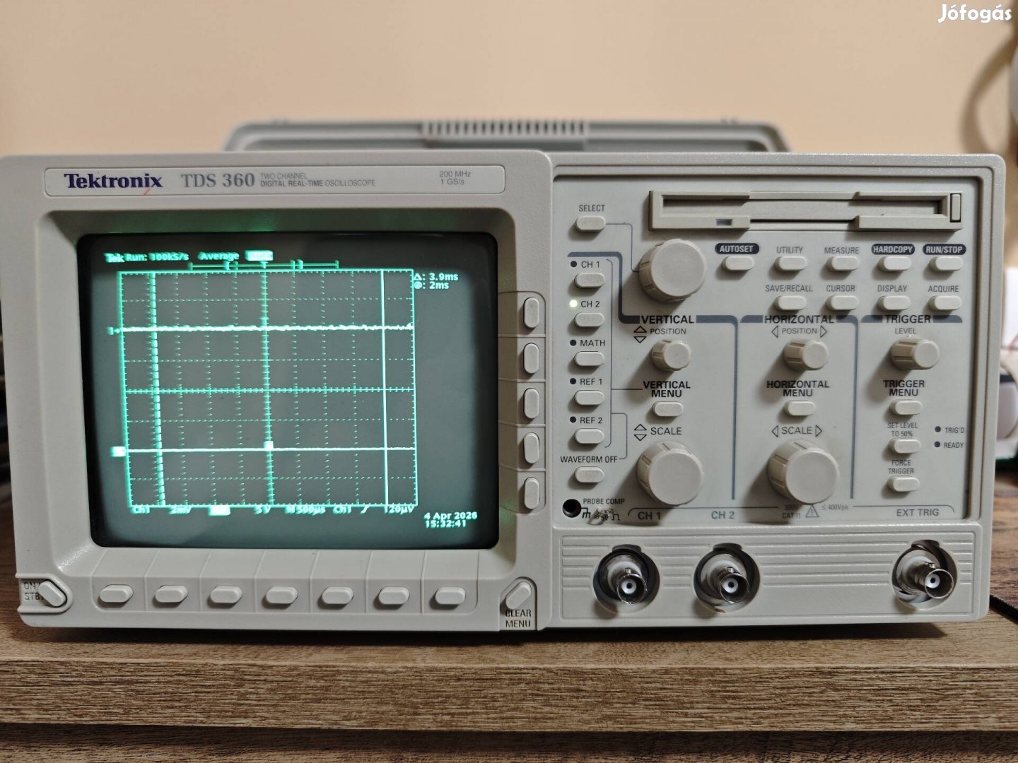 Tektronix TDS 360 oszcilloszkóp