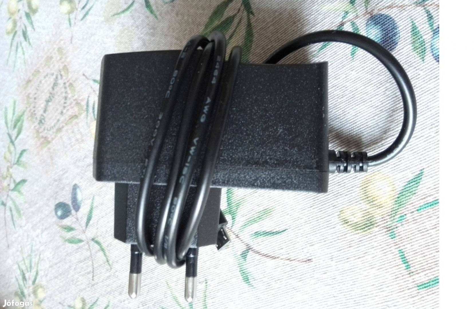 Telefon, tablet töltő adapter 5V 2000mA USB A