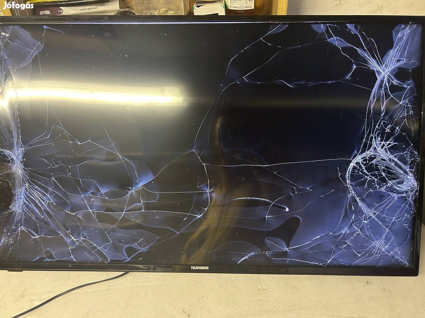 Telefunken 43" full hd törött tv smart