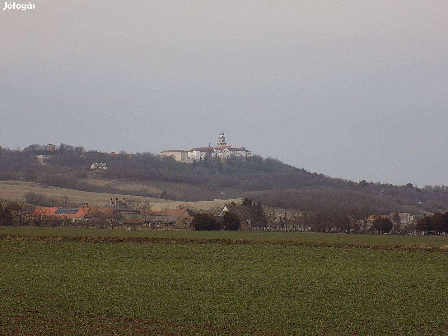 Telek Nyalkán, Győrtől 25 percre