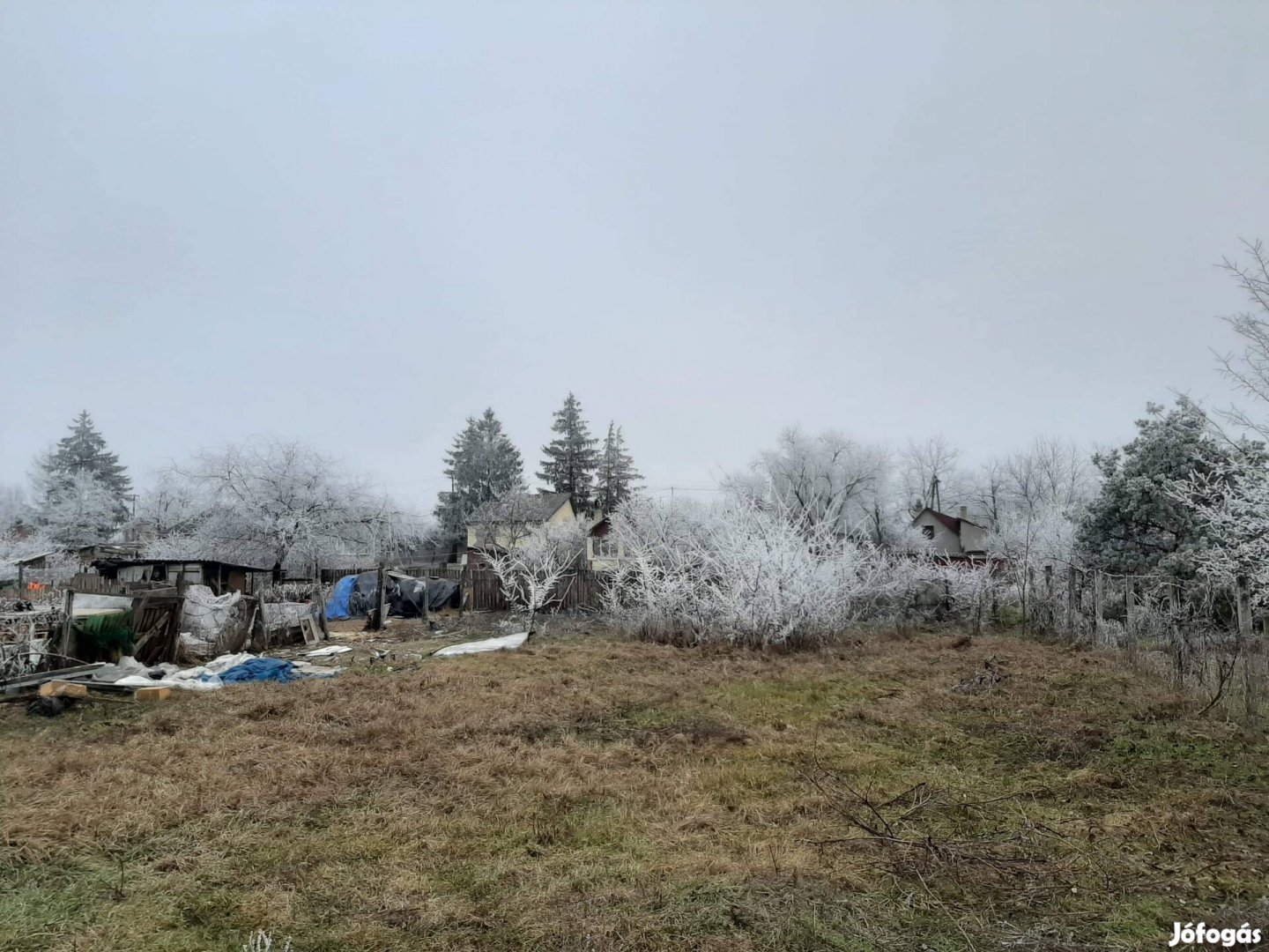 Telek bontandó házzal