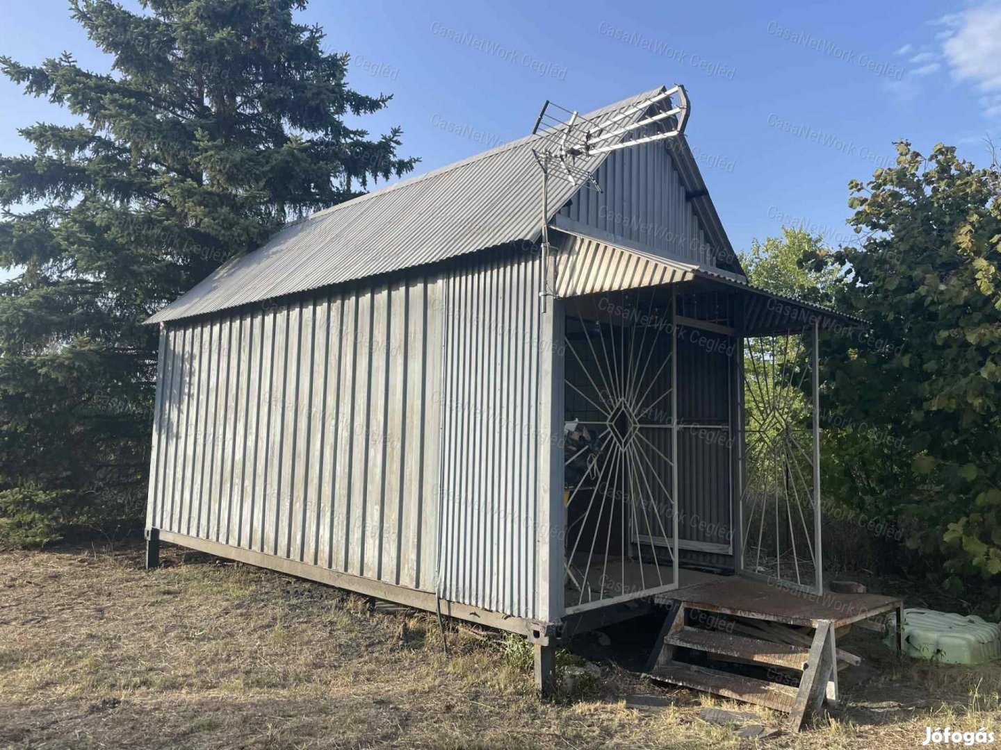 Telek konténerházzal Mihályi-laposon eladó!