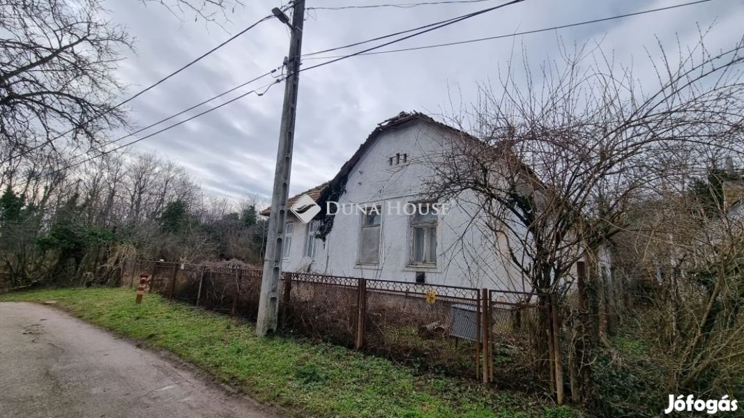 Telekii 61 nm-es ház eladó