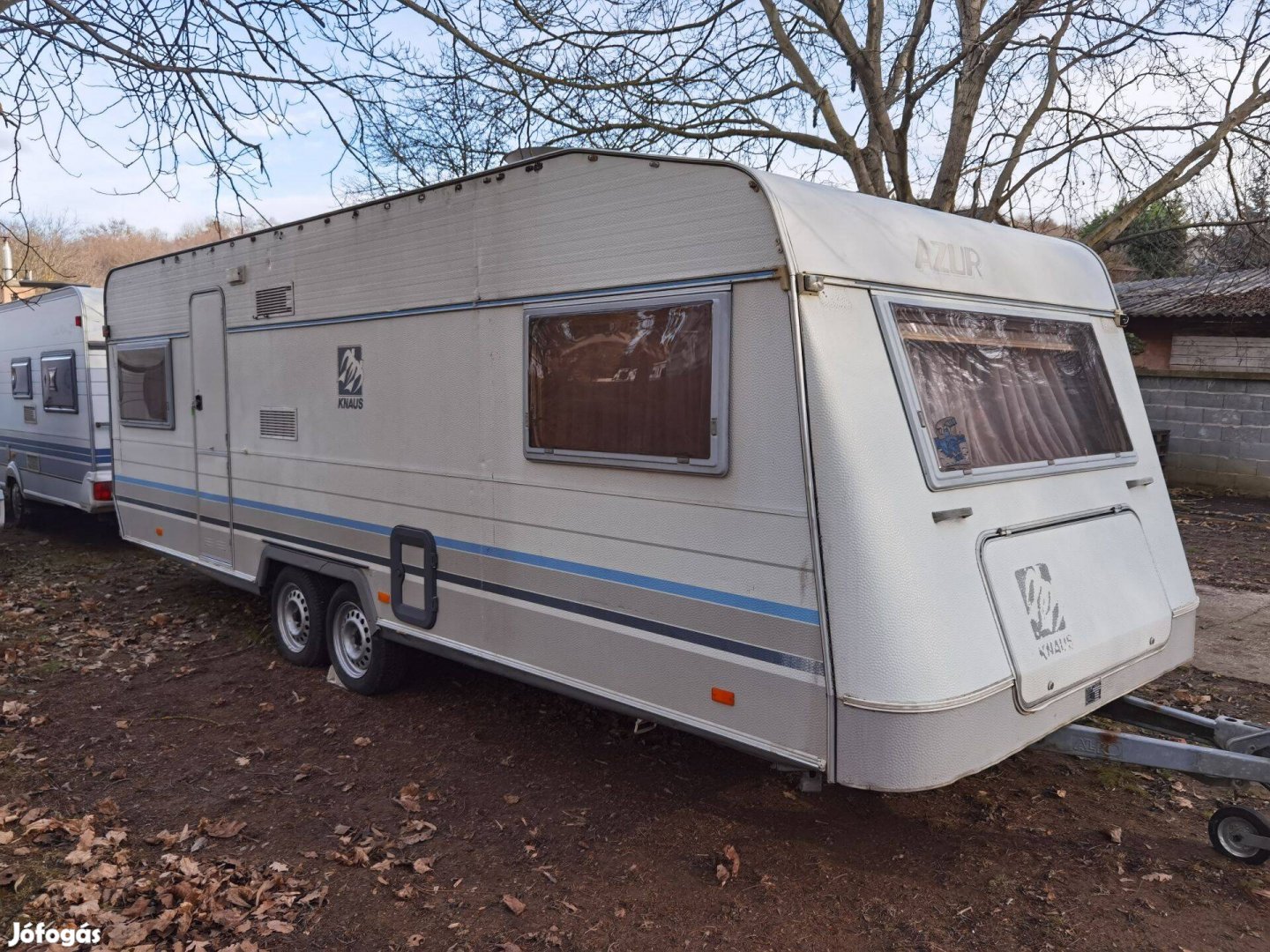 Telepítésre Knaus 6.8x2.4-es,4 szem,felső tetővel,gyönyörű állapot!
