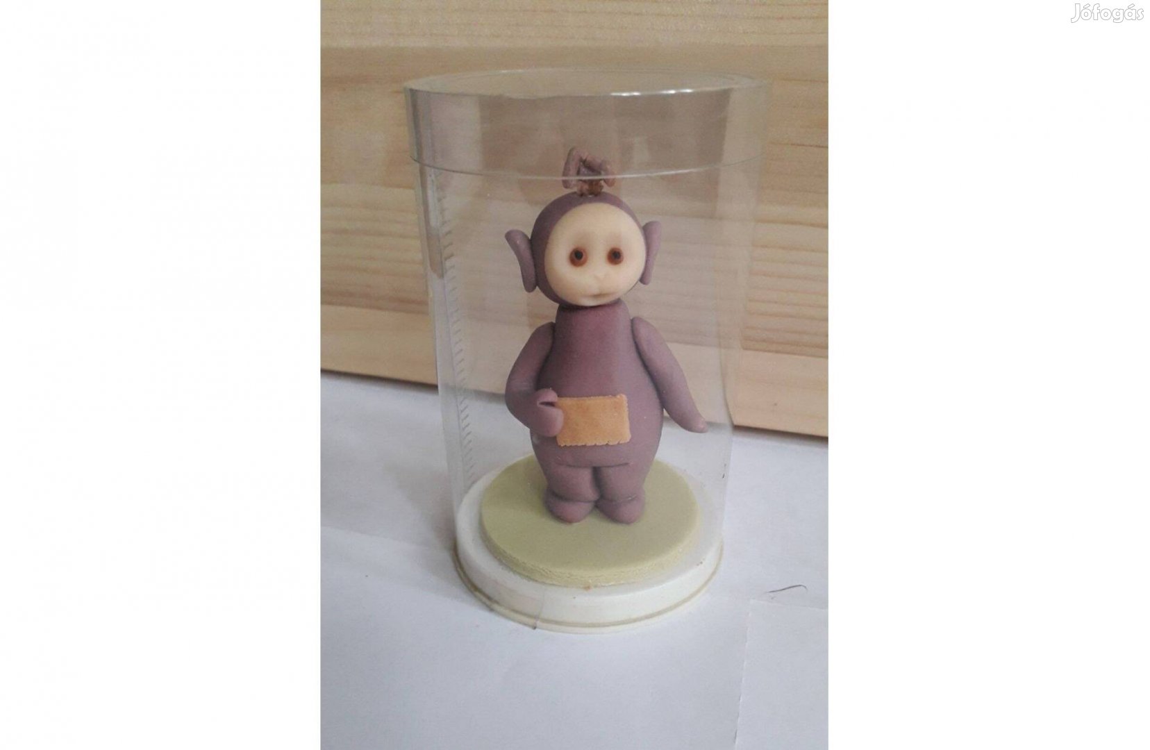 Teletabi Tinky Winky marcipán figura dekoráció nem fogyasztható 8 cm