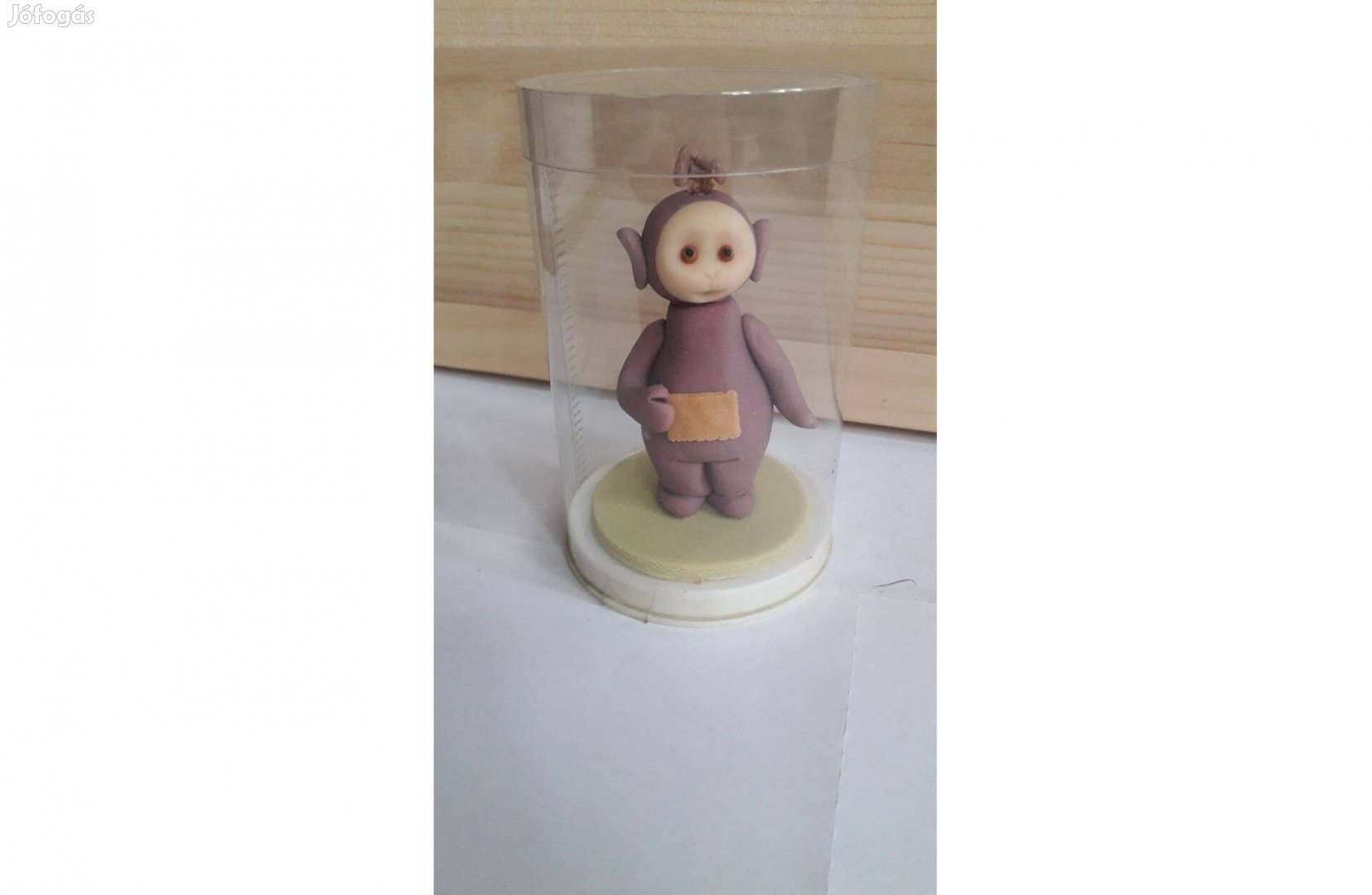 Teletabi Tinky Winky marcipán figura dekoráció nem fogyasztható 8 cm