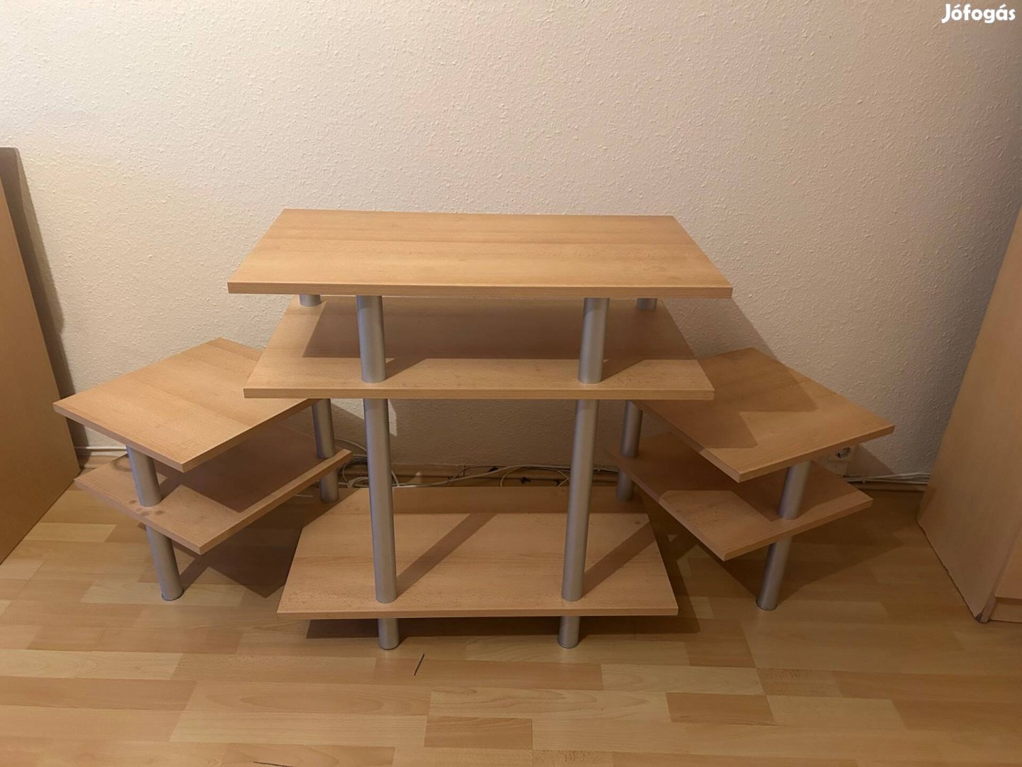 Televízió állvány