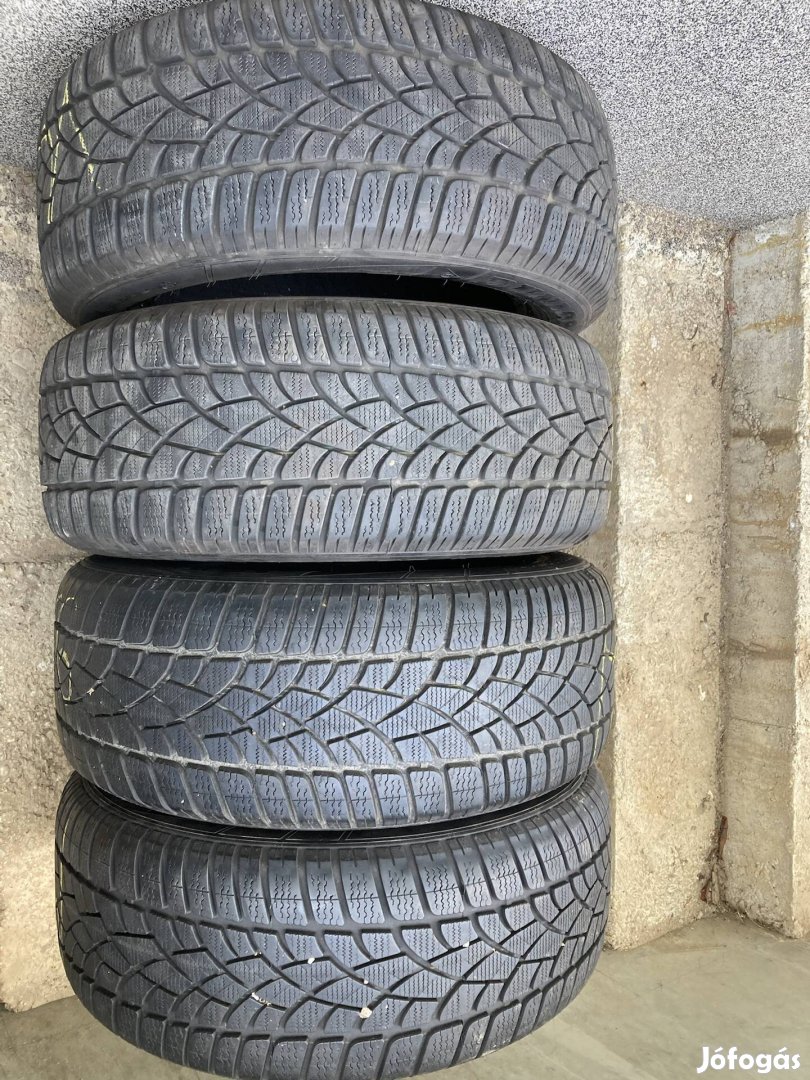 Téli 225/55 r17 dunlop defekttűrő gumi