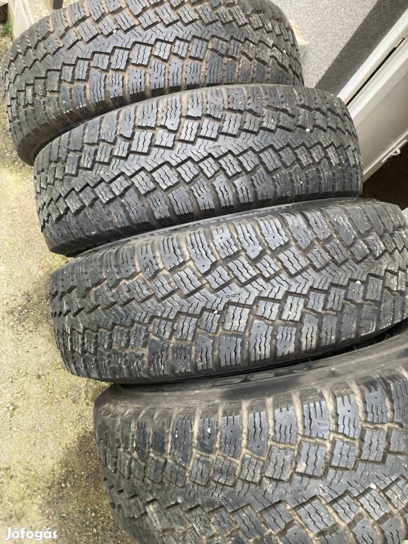 Téli 245/75 r16 4db nokian téli gumi