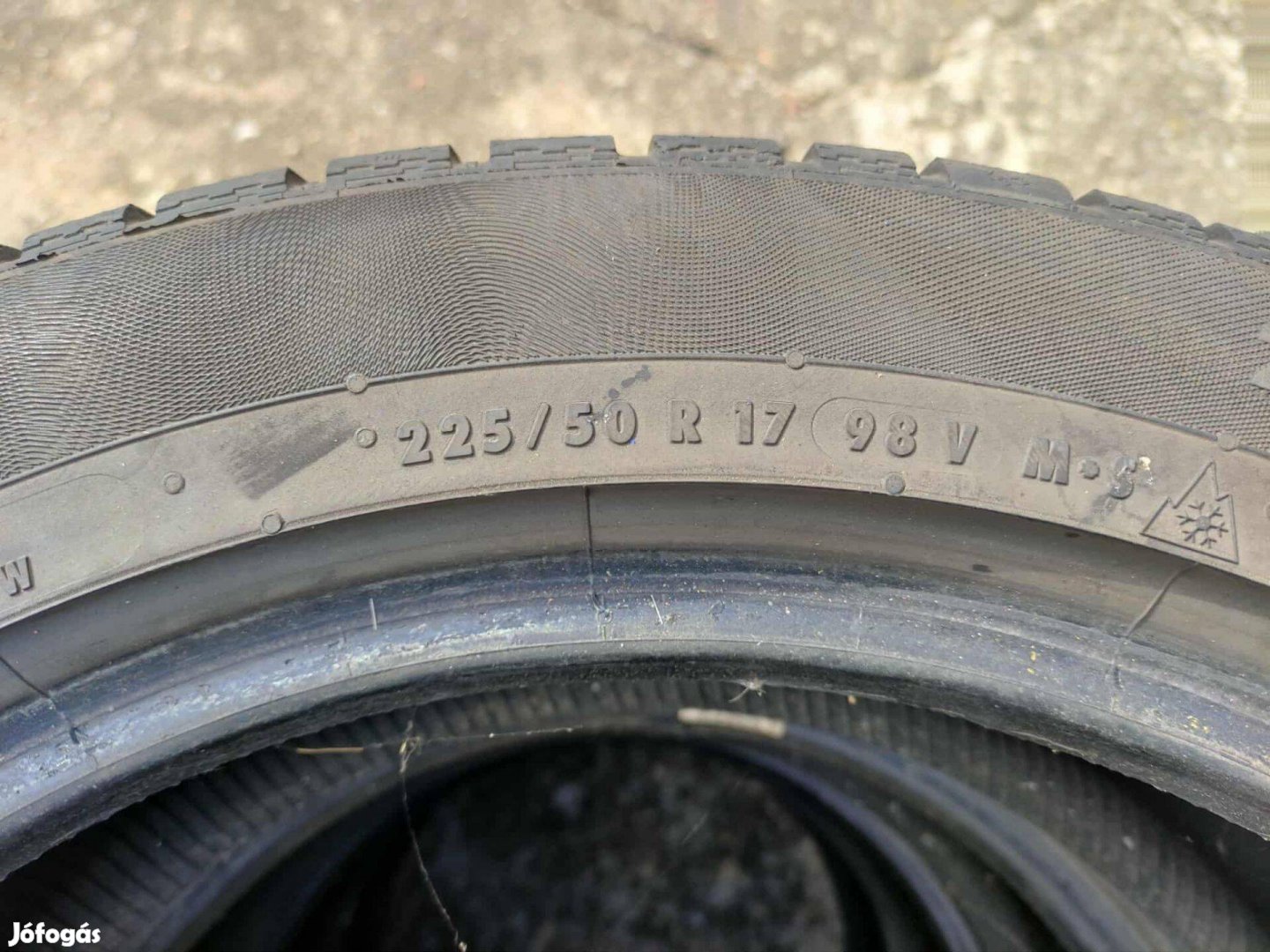 Téli Continental gumik eladók