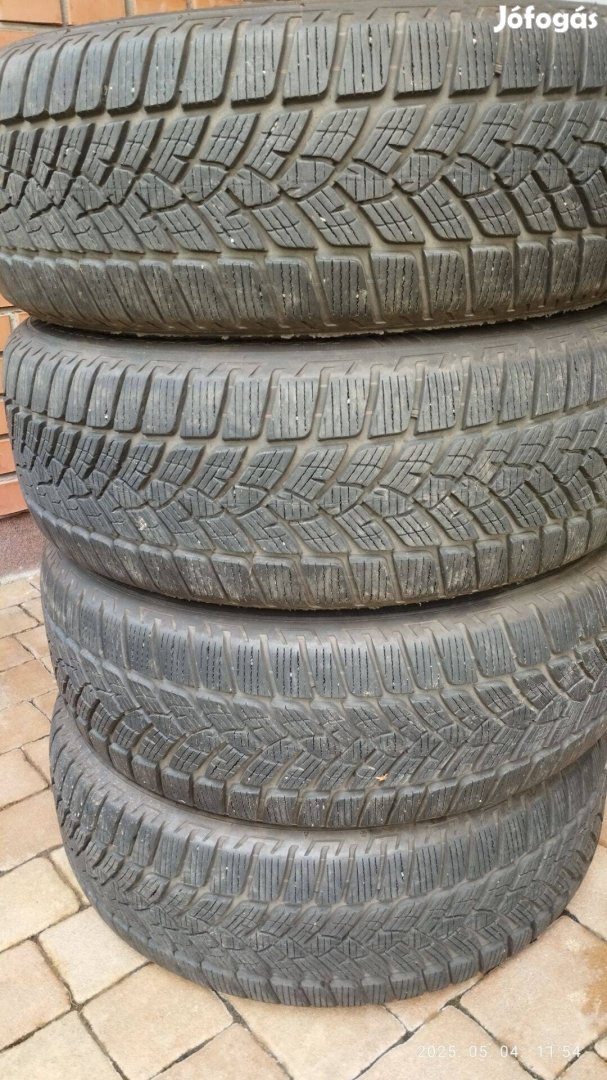 Téli Gumi 215/60r17